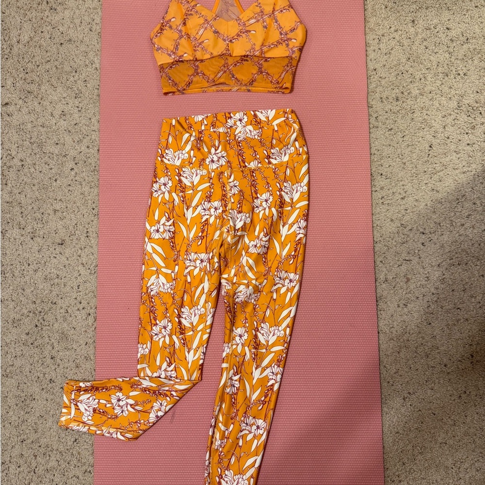 Fabletics Orange and White Floral Leggings, barely worn, top XS bottoms S